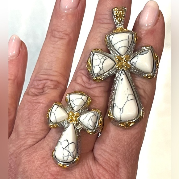 Jewelry - ~SET~ White marbled and Gold Cross Pendant and Ring Sz 11